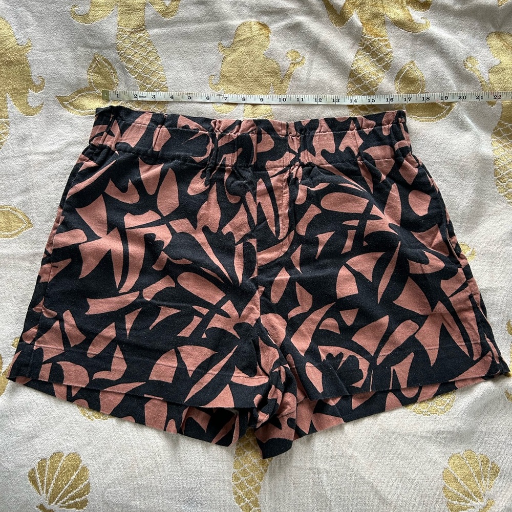 A New Day - Women’s Elastic Waist Linen Blend Shorts - Black and Brown - Size L